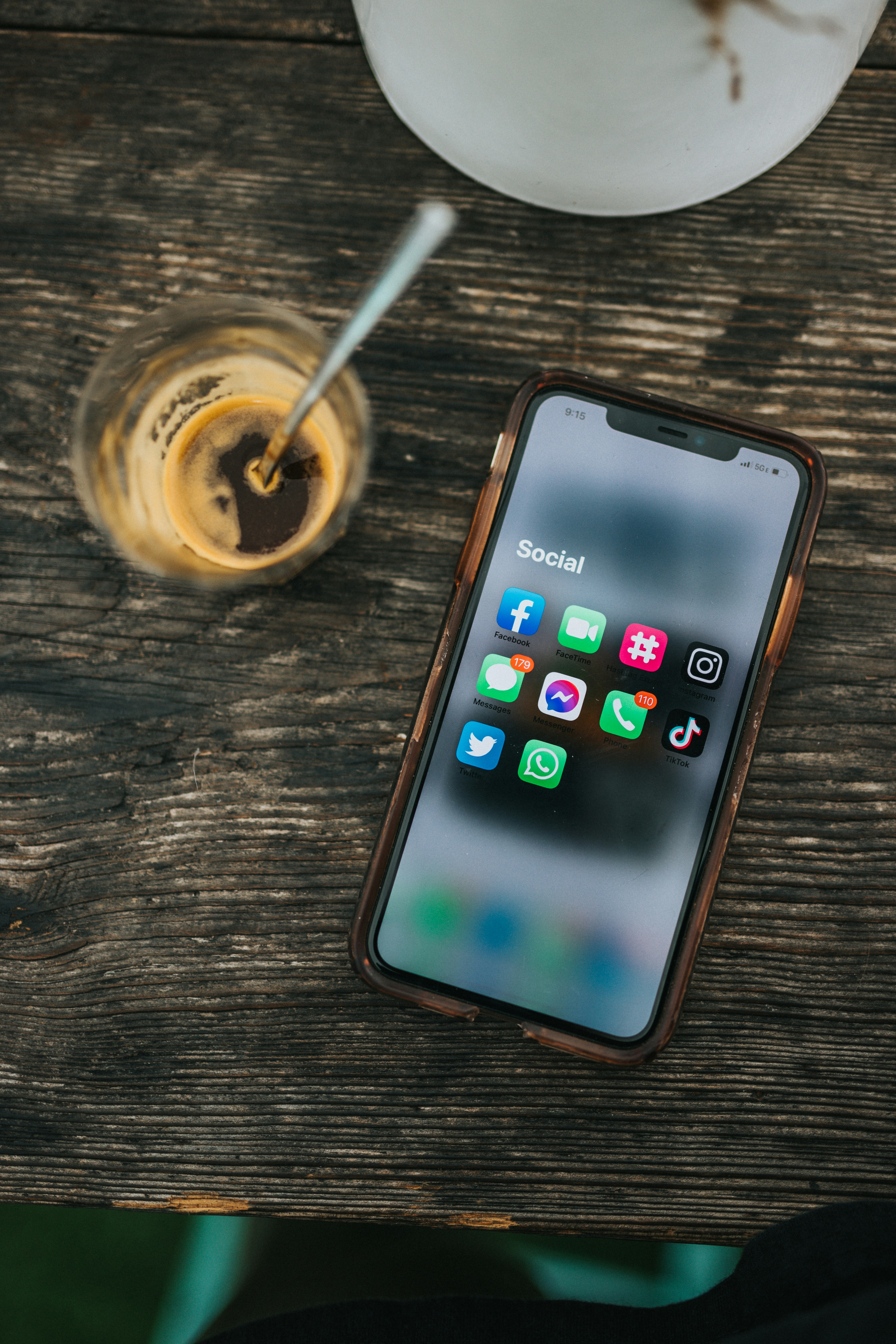 Gestion des réseaux sociaux, conseils, création de contenu vidéo et photo